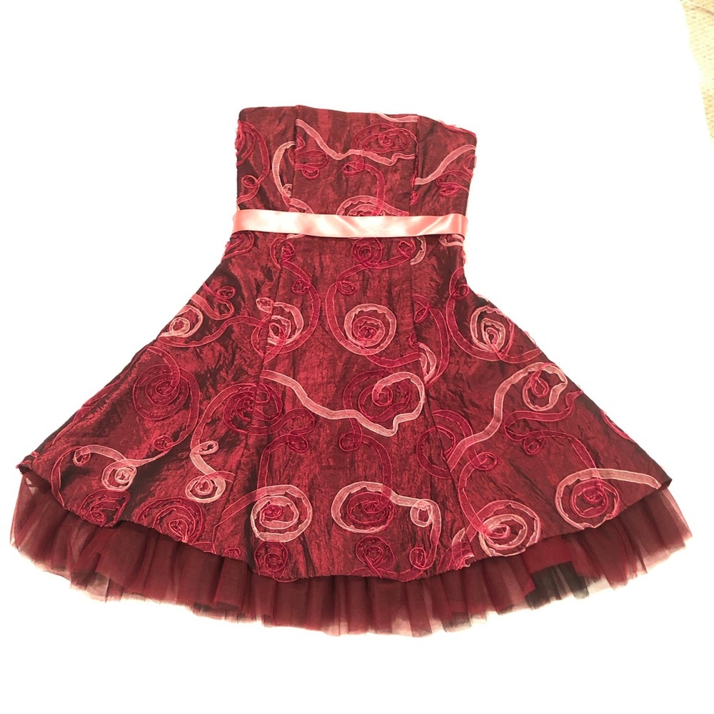 Jessica McClintock Dress - Picture 2 of 10